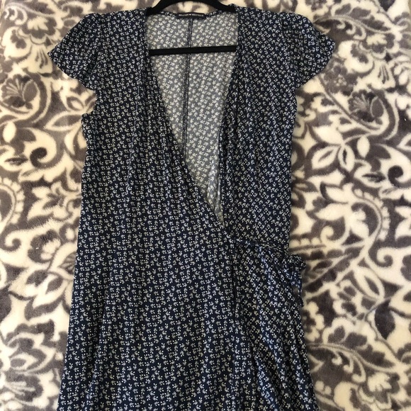 Brandy Melville Robbie dress - Picture 2 of 4